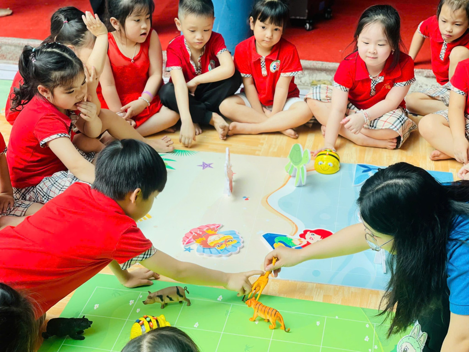 Khu vực chơi Beebot