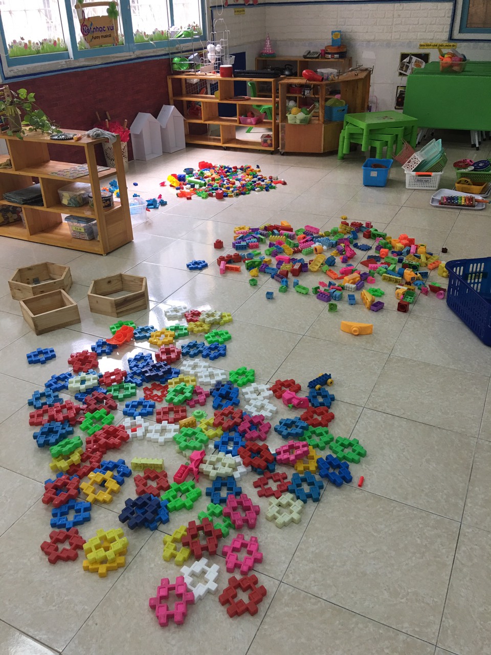 Đồ dùng được phân loại tẩy rửa sạch sẽ